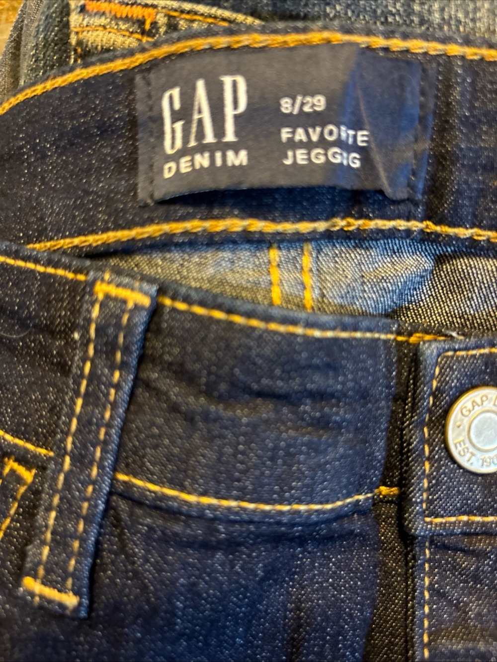 GAP women’s Skinny Jeans in Dark Blue with Contrast Stitching Gap denim 8/29